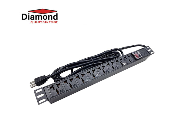 Diamond PDU 16A has 8 Male ports | D25